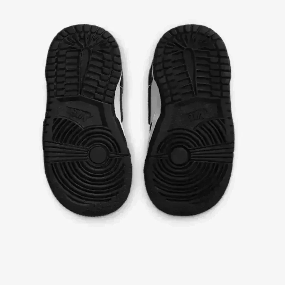 Nike Dunk Low Toddler Girls Sneakers Shoes Customized with Crystals Black